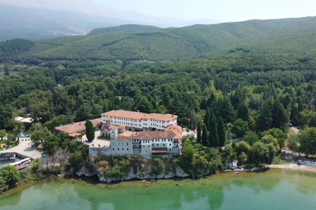 Sveti Naum von oben